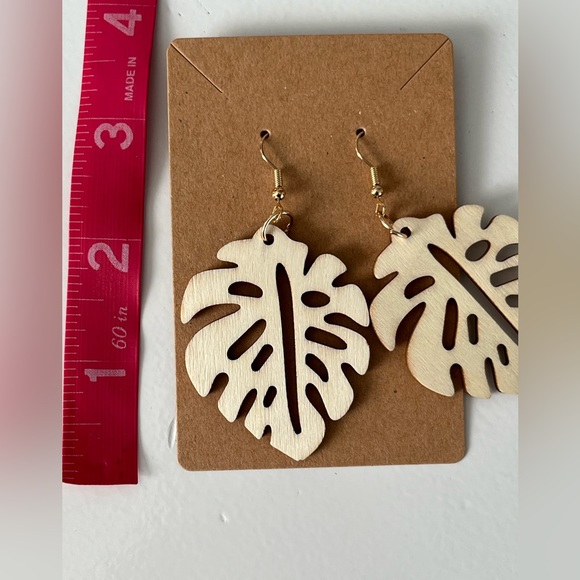 PALMS EARRINGS | Cream | Wood | NWT - Picture 2 of 4